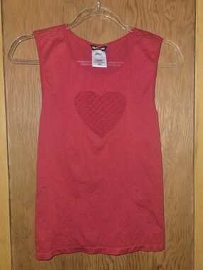 Guess jeans XS/S stretchy red cutout heart tank top